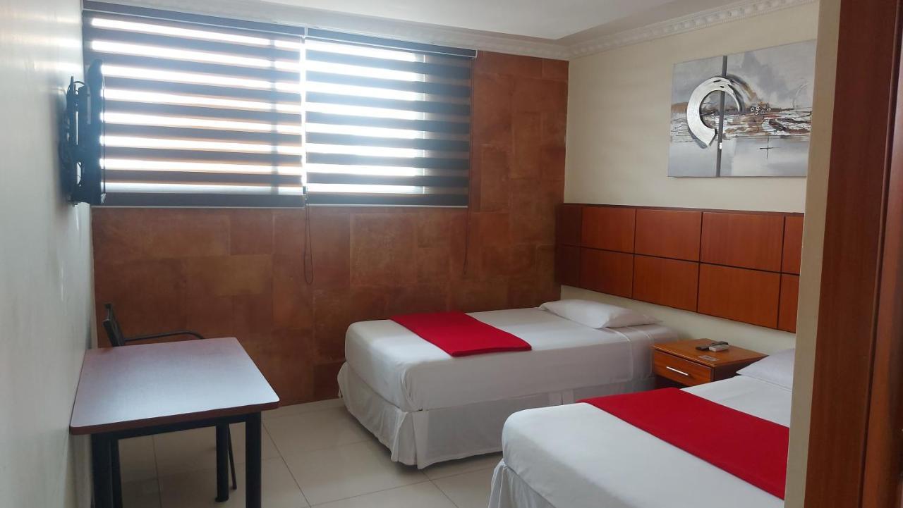Hotel Murali - Cerca Del Aeropuerto De Γκουαγιακίλ Εξωτερικό φωτογραφία