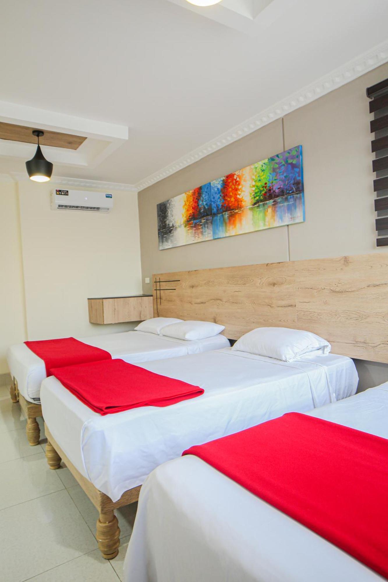 Hotel Murali - Cerca Del Aeropuerto De Γκουαγιακίλ Εξωτερικό φωτογραφία