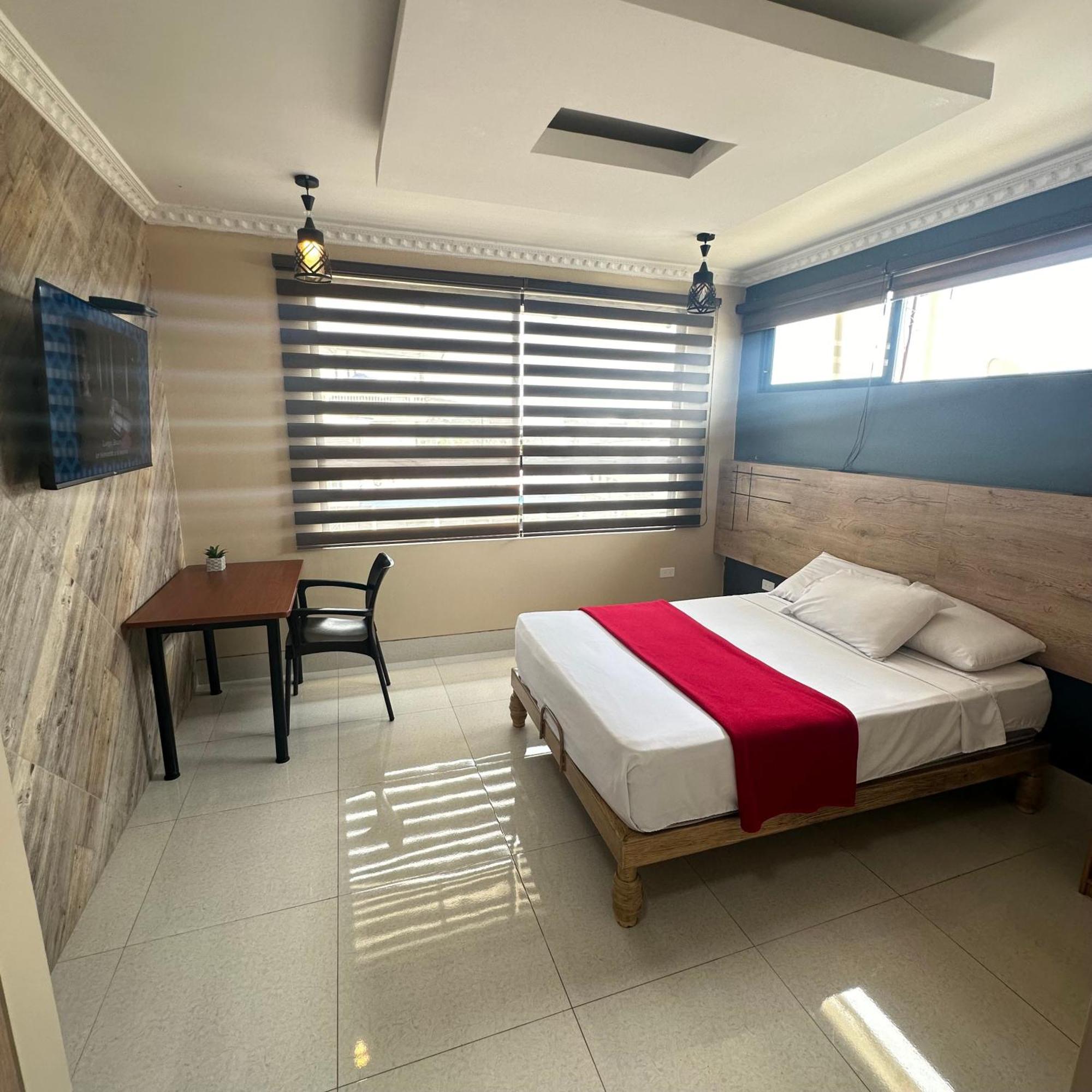 Hotel Murali - Cerca Del Aeropuerto De Γκουαγιακίλ Εξωτερικό φωτογραφία
