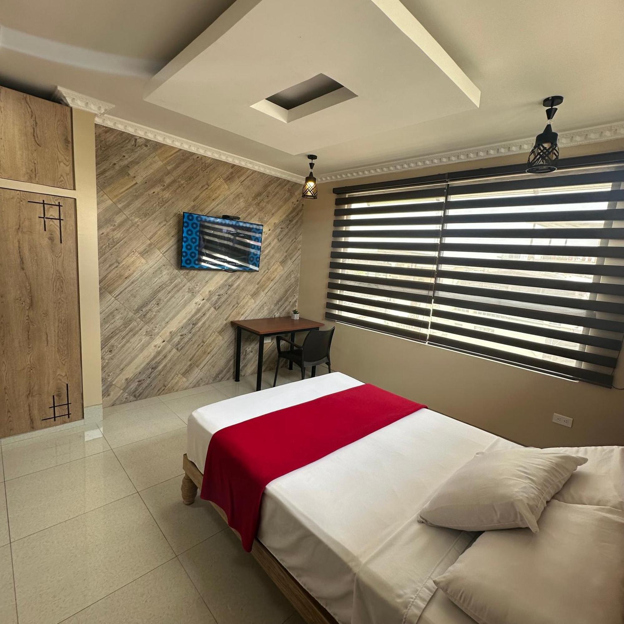 Hotel Murali - Cerca Del Aeropuerto De Γκουαγιακίλ Εξωτερικό φωτογραφία