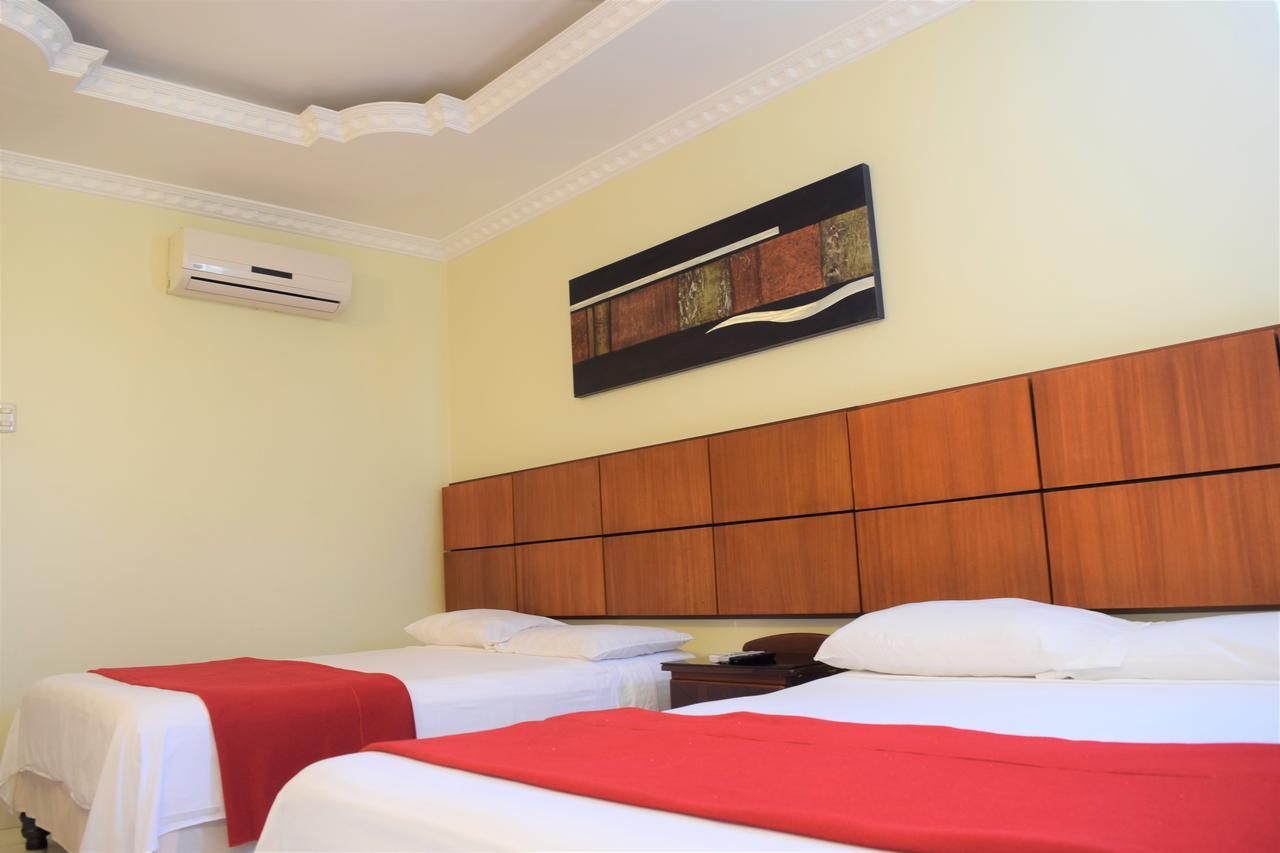 Hotel Murali - Cerca Del Aeropuerto De Γκουαγιακίλ Εξωτερικό φωτογραφία